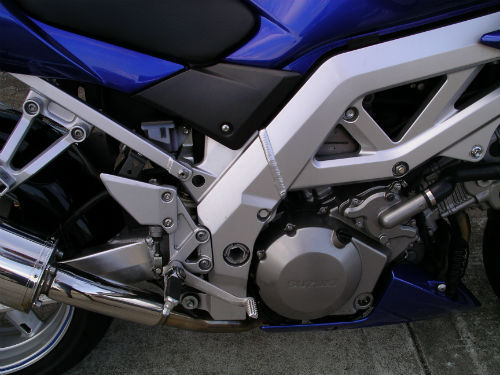 2003 suzuki sv 1000 s blue engine