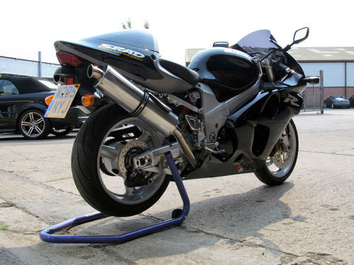 2000 Suzuki TL1000R 4