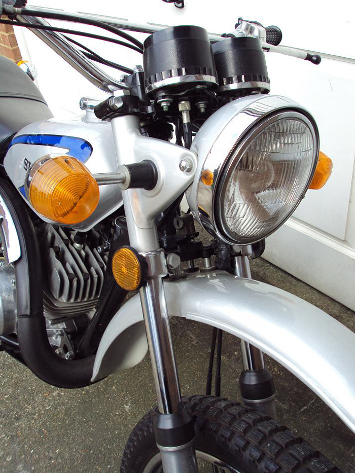 1975 suzuki ts250 front