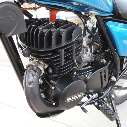 1972 Suzuki TS400 Apache Engine