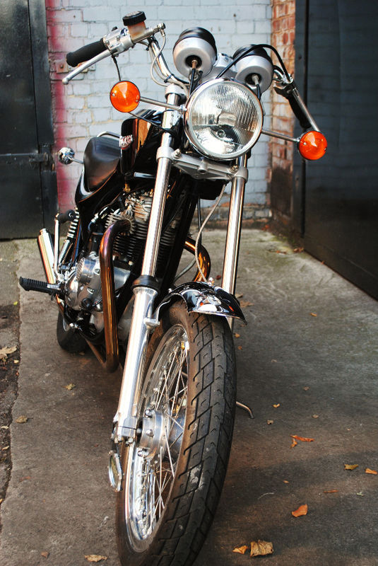 1981 triumph bonneville t140 e front