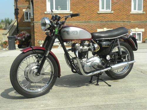 1970 Triumph T120R Bonneville 3