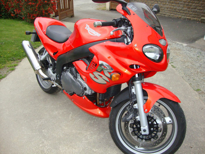 2002 Triumph 955i Sprint RS 1