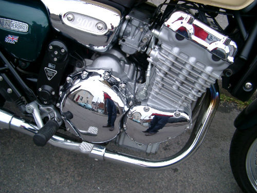 2003 Triumph Thunderbird Engine