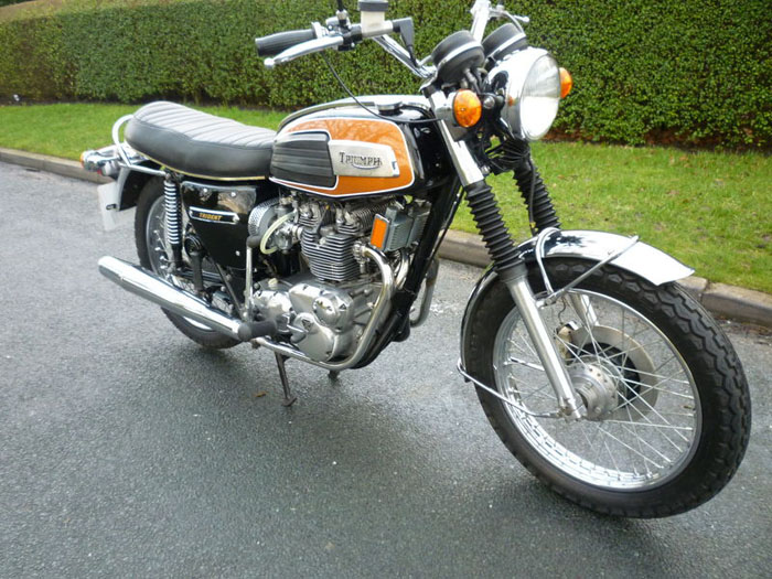1974 triumph trident 750cc black gold 2