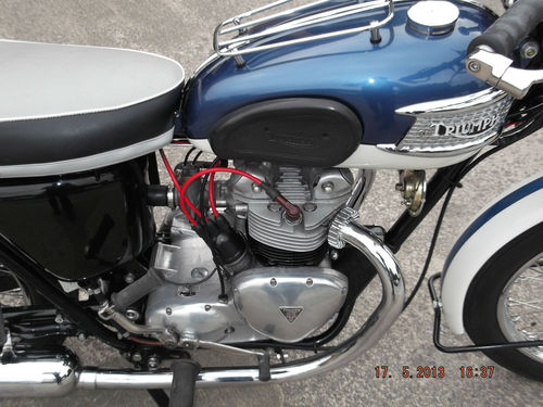 1961 Triumph 350cc 3TA Engine