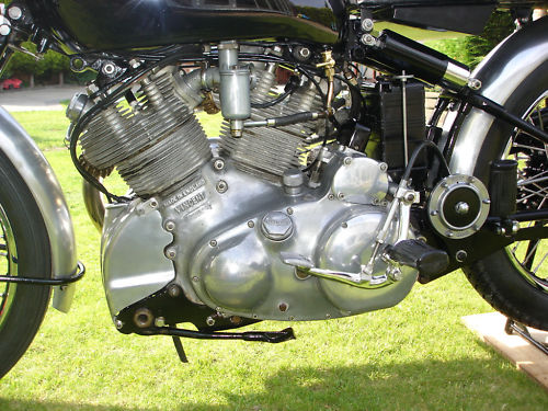 1951 vincent rapide black 1000cc engine