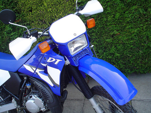 2002 Yamaha DT125R Blue Front