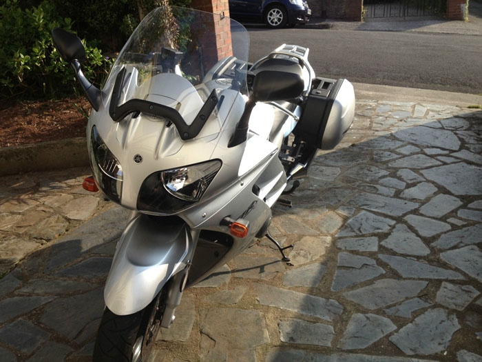 2002 Yamaha FJR1300 Silver 2