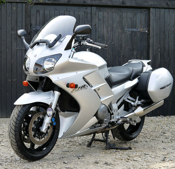 2002 Yamaha FJR1300 1