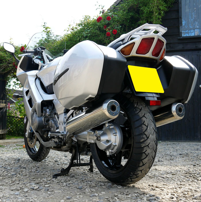 2002 Yamaha FJR1300 Rear 1