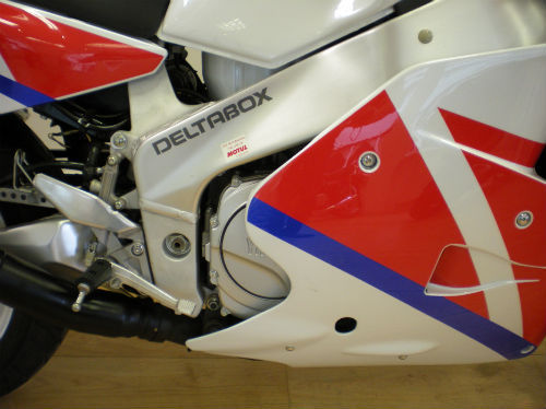 1999 yamaha fzr1000 exup engine engine cover