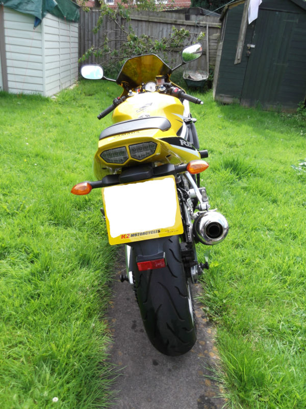 2004 yamaha r6 back