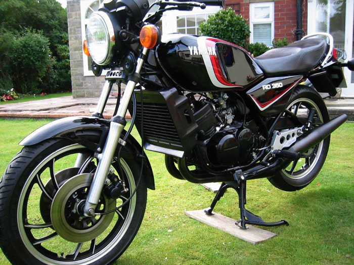 1982 Yamaha RD350LC 1