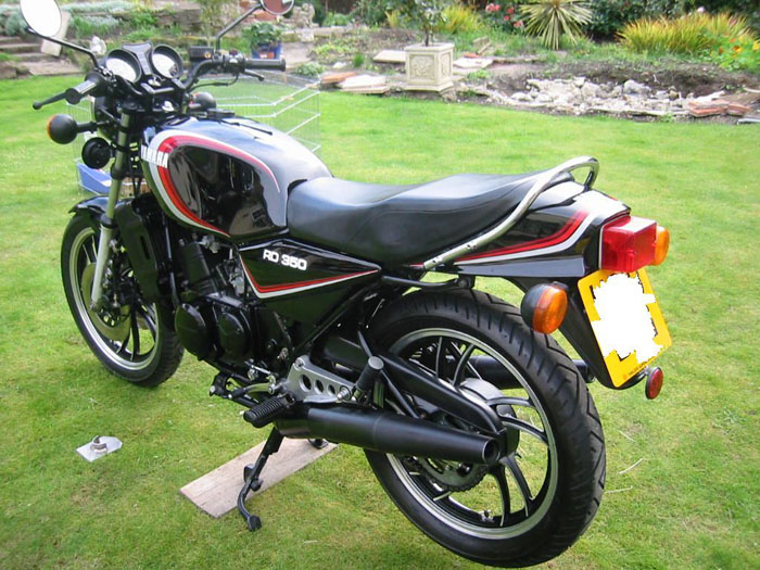 1982 Yamaha RD350LC 4