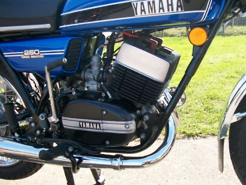 1975 yamaha rd250 engine