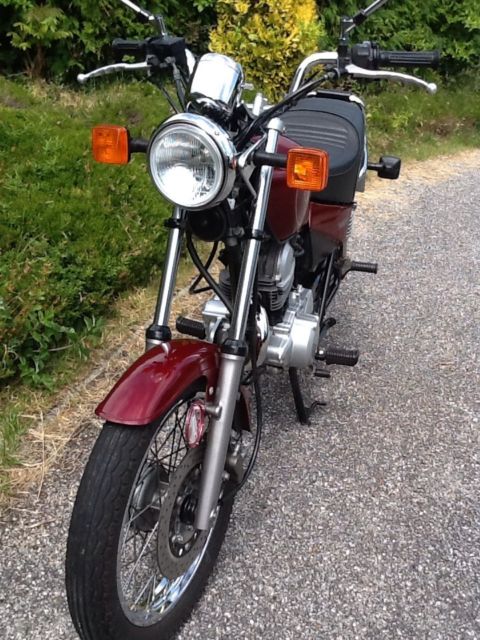 2002 Yamaha SR 125 Front