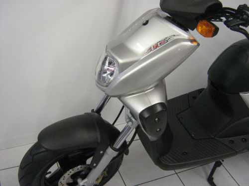 2000 Yamaha EW50 Slider Front