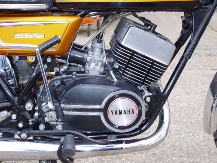 1972 yamaha yds7 engine