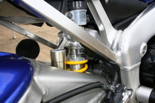 2001 yamaha yzf-r1 blue white closeup suspension