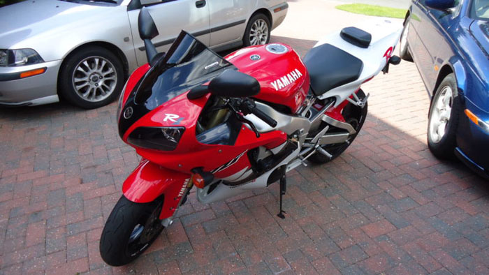 1999 yamaha yzf-r1 white 4