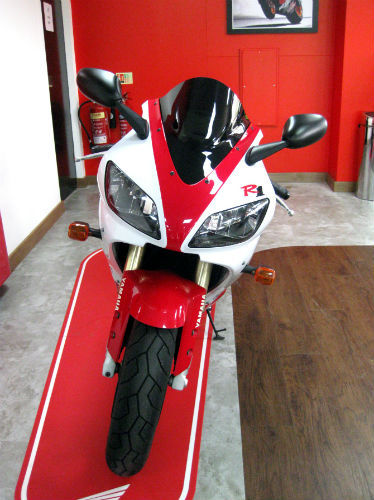 1998 Yamaha YZF-R1 Sport 998cc Front