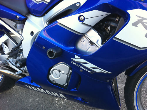 1999 yamaha r6 closeup