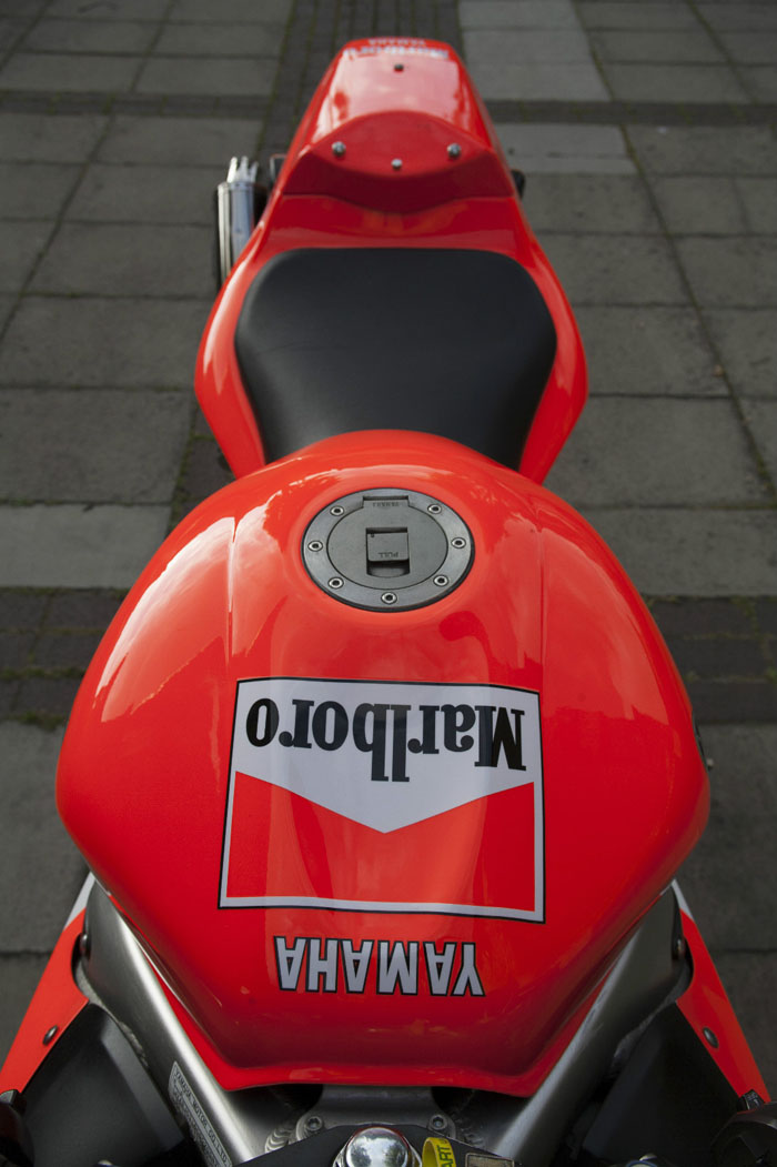 2000 Yamaha R6 YZF Stunning Malboro Race Colours Tank Seat