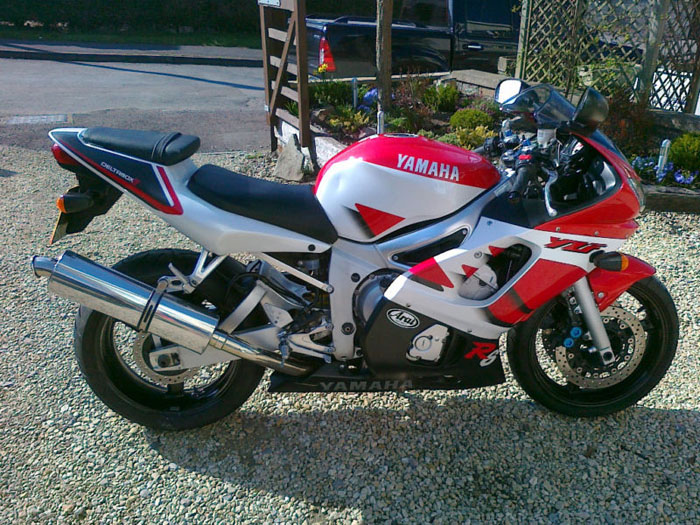 Featured Bikes Yamaha YZFR6 1999 Yamaha R6 YZF (ref 92)